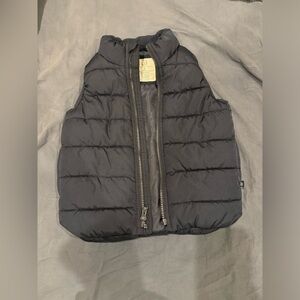 Gap puffer vest